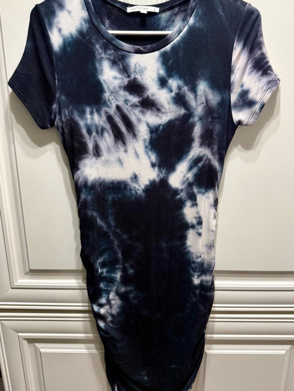 Antistar Black White & Teal Tie-Dye Short-Sleeve Midi Dress